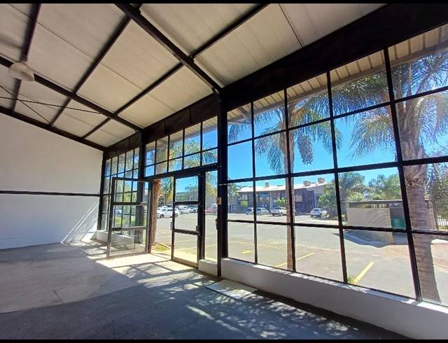 BUSINESS PROPERTY TO RENT IN LOUWLARDIA